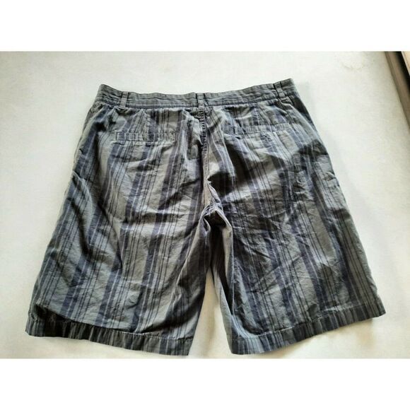 Nike Mens Green Black Striped Golf Shorts Drifit Dri Fit Sz 36 Nike Fit Dry - Picture 2 of 4